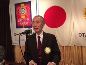 年男卓話のトップを切り、髙木歴代会長が、最新の医療についてお話しいただきました。