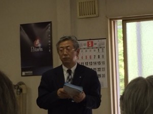 井上晃社長による、光合金の会社概要説明と水抜き栓の需要、仕様の説明