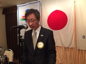 会長の時間でガバナー公式訪問、岩見沢での会長報告、臨時総会で来期理事指名委員に上野、柴田、三栖の三会員を指名し、承認される。