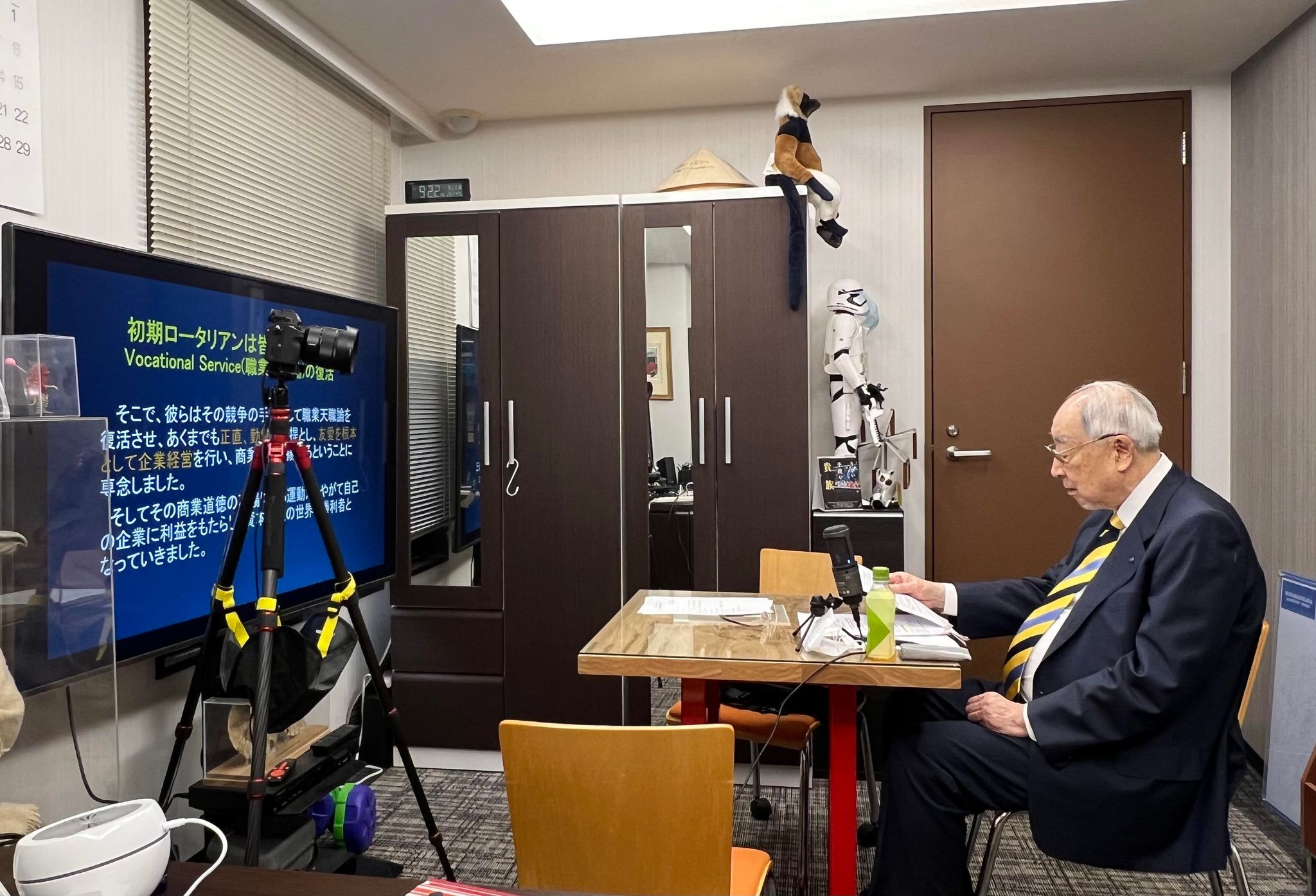 塚原パストガバナーによる講演の様子。